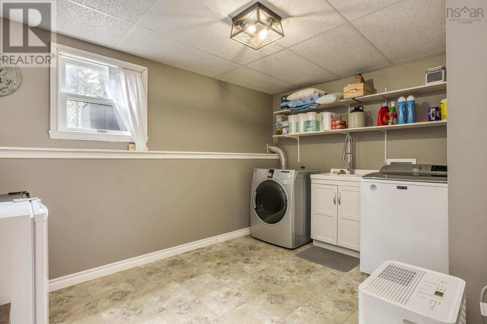 868 Shawn Drive - 33