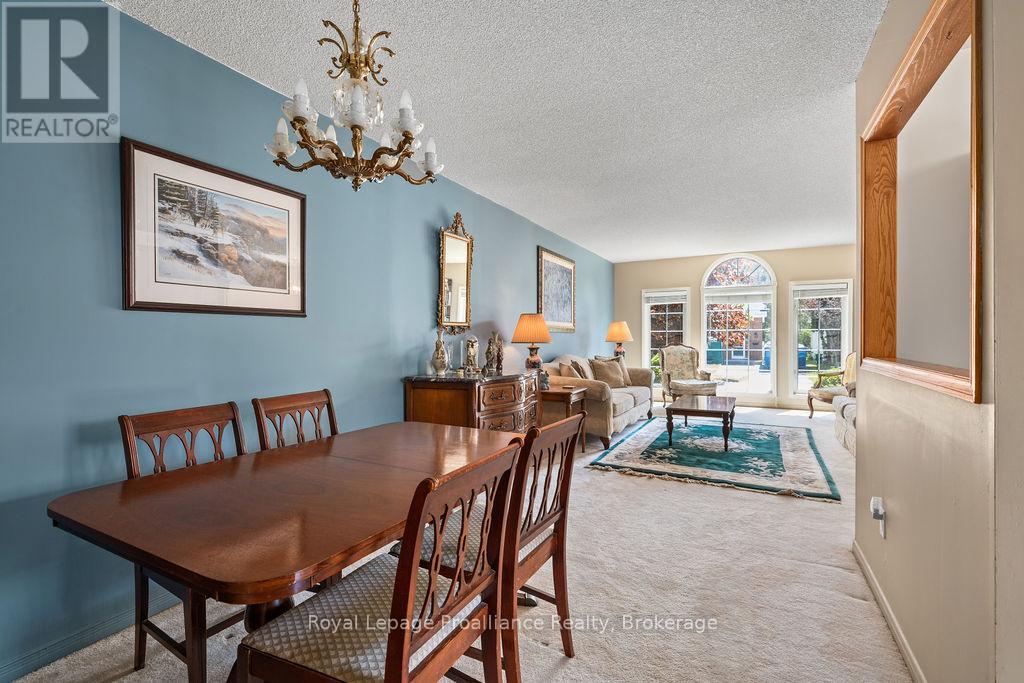 611 BARNSLEY CRESCENT - 13
