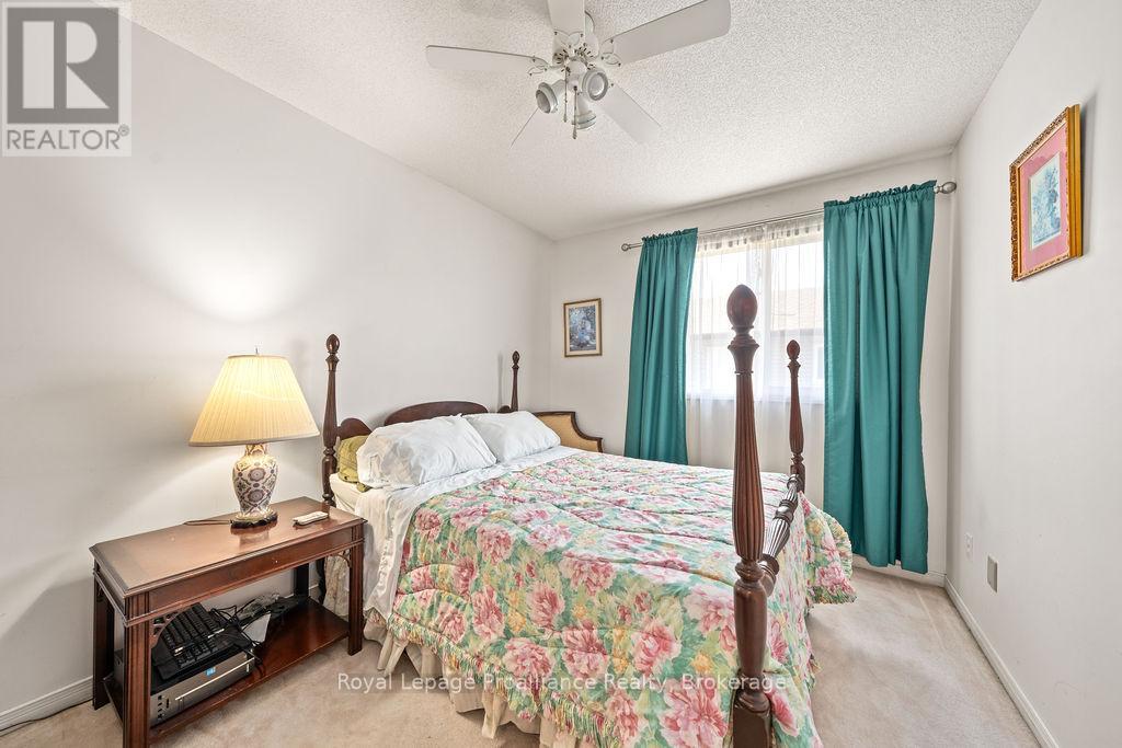 611 BARNSLEY CRESCENT - 18