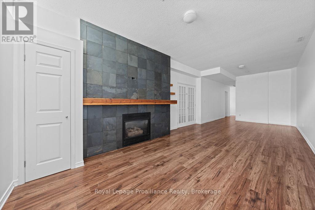 611 BARNSLEY CRESCENT - 30