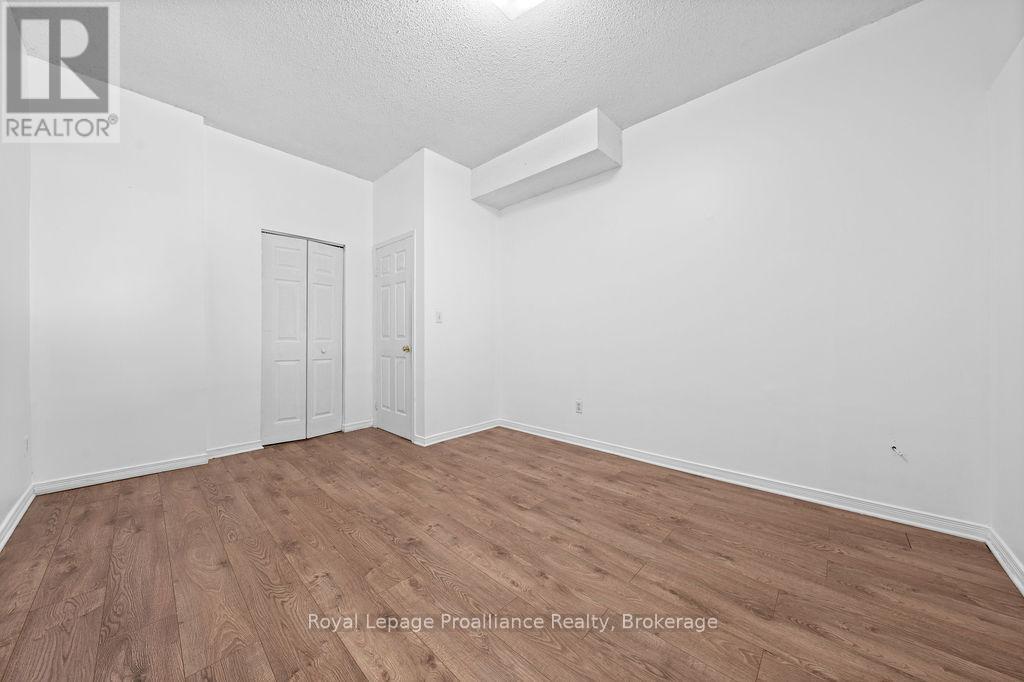 611 BARNSLEY CRESCENT - 34