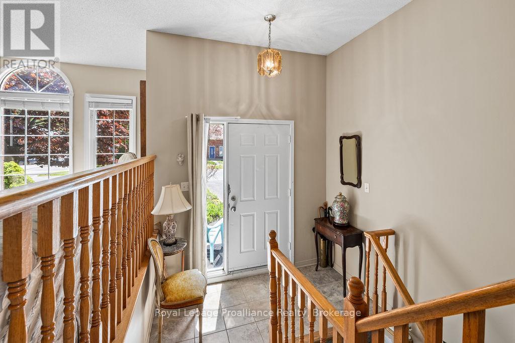 611 BARNSLEY CRESCENT - 7
