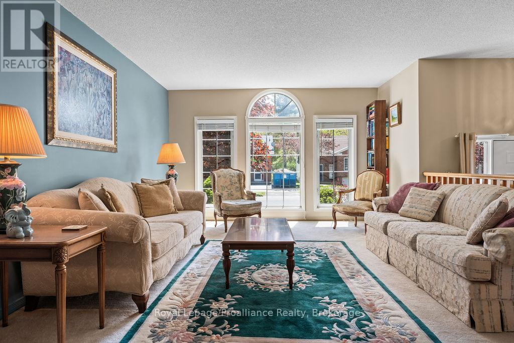 611 BARNSLEY CRESCENT - 9
