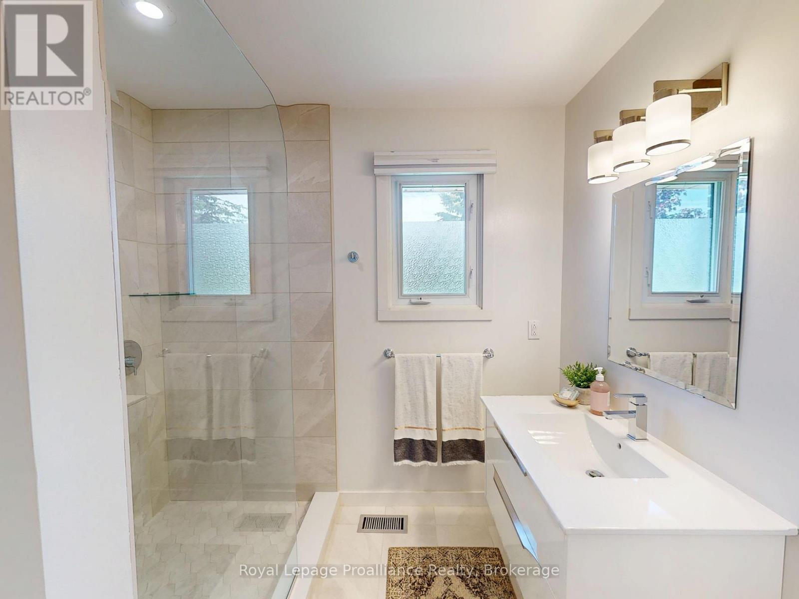 100 BAY BREEZE STREET - 13