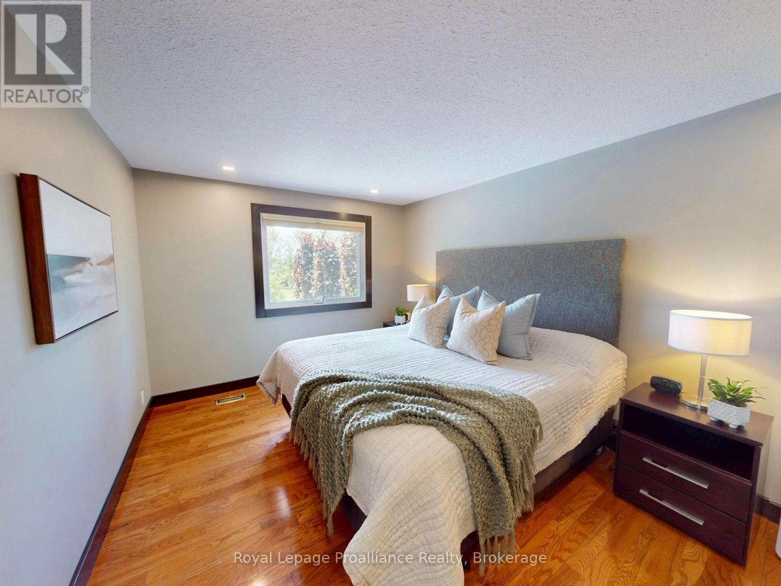 100 BAY BREEZE STREET - 22