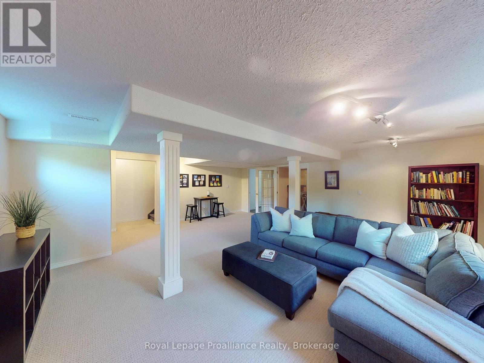 100 BAY BREEZE STREET - 28