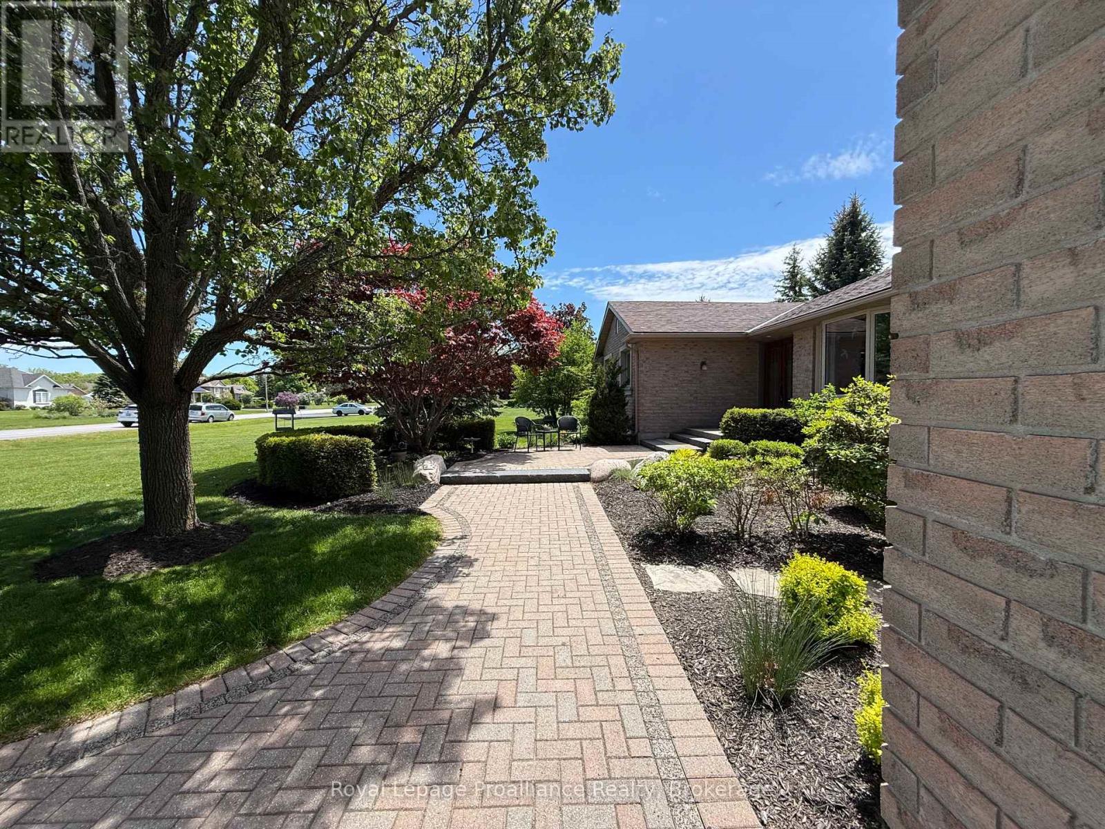 100 BAY BREEZE STREET - 3