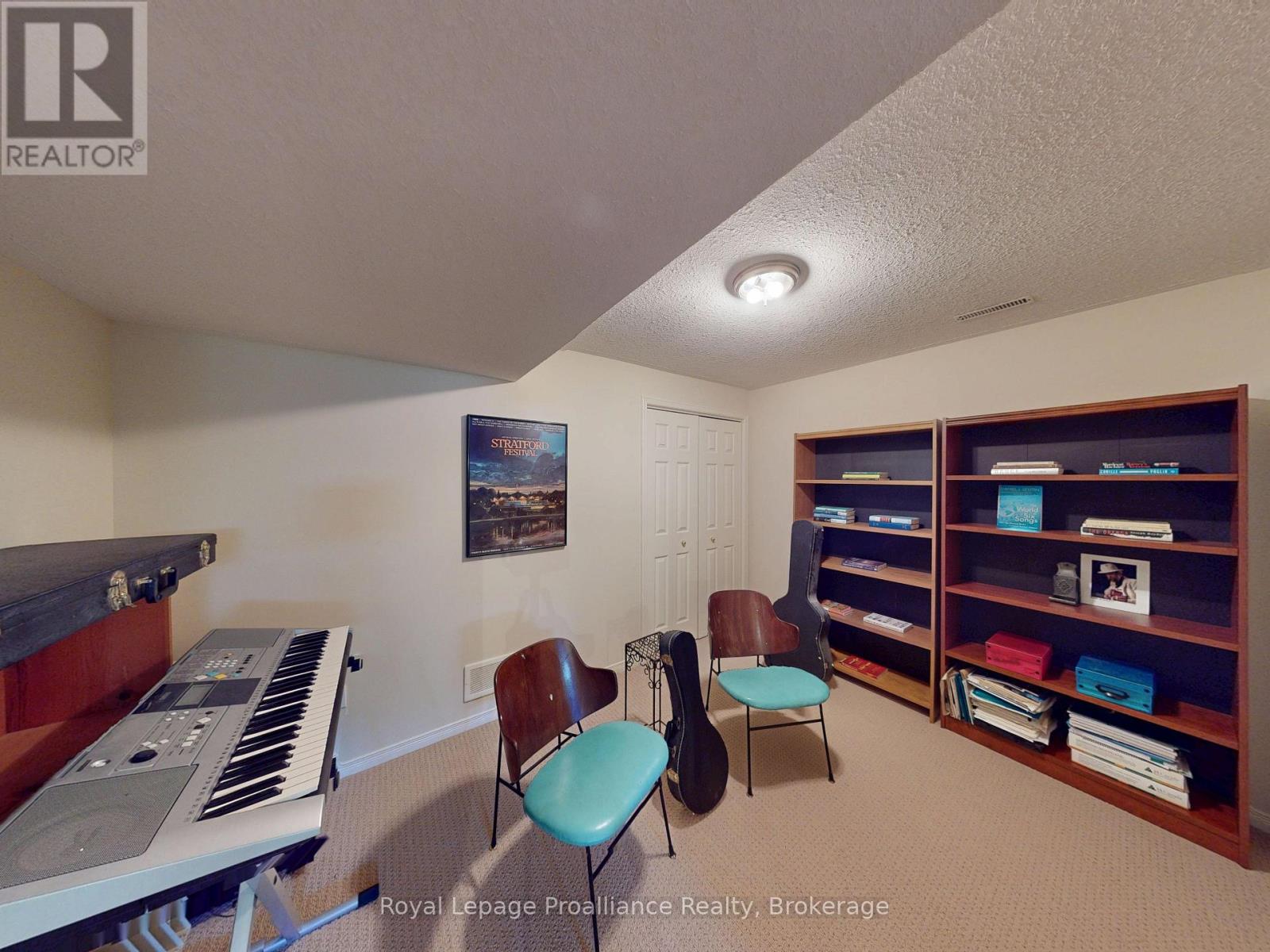 100 BAY BREEZE STREET - 30