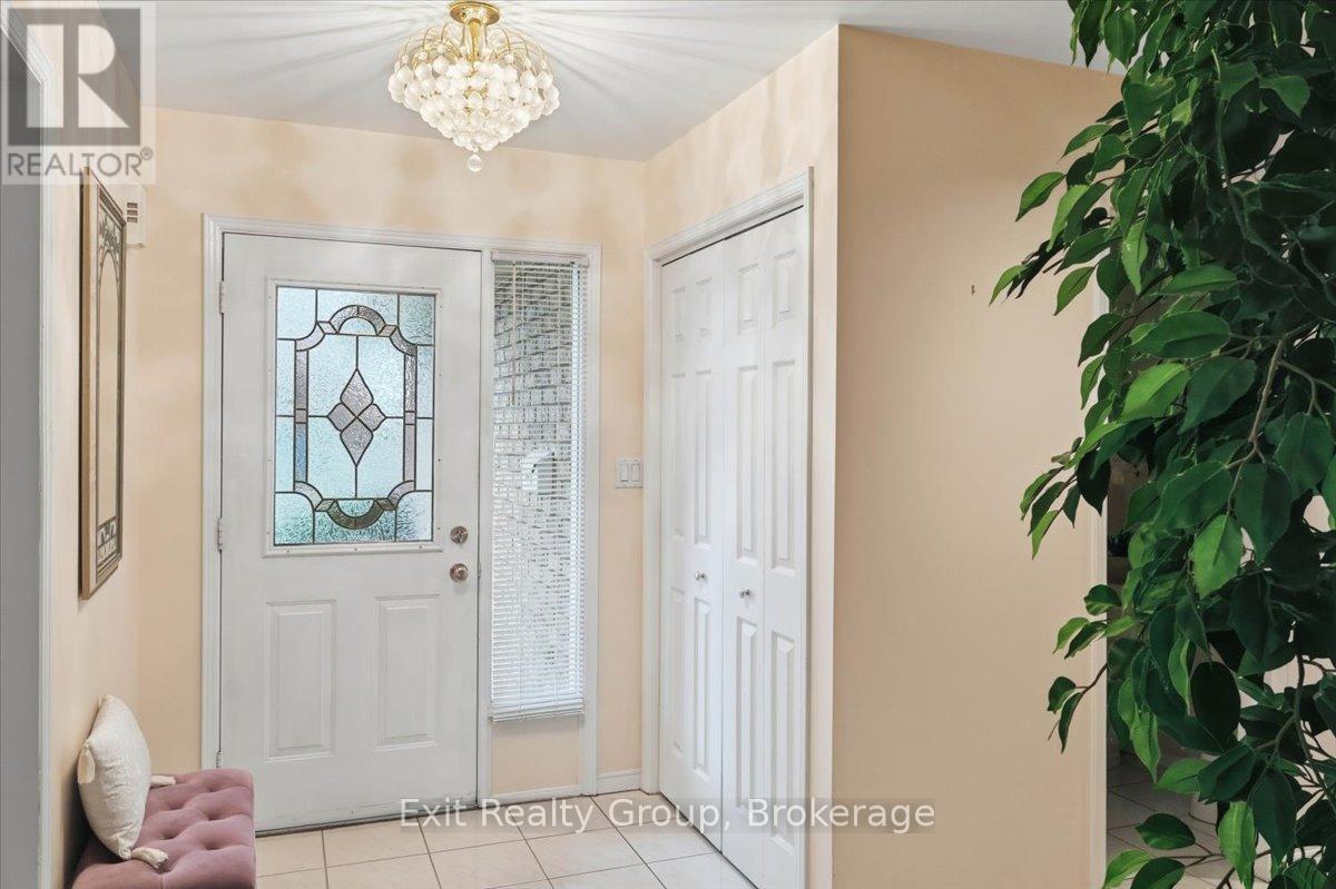 472 DUNDAS STREET W - Image 3