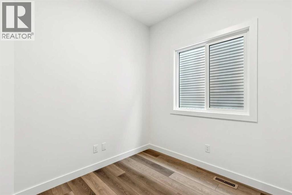 116 Amblefield Grove NW - 17