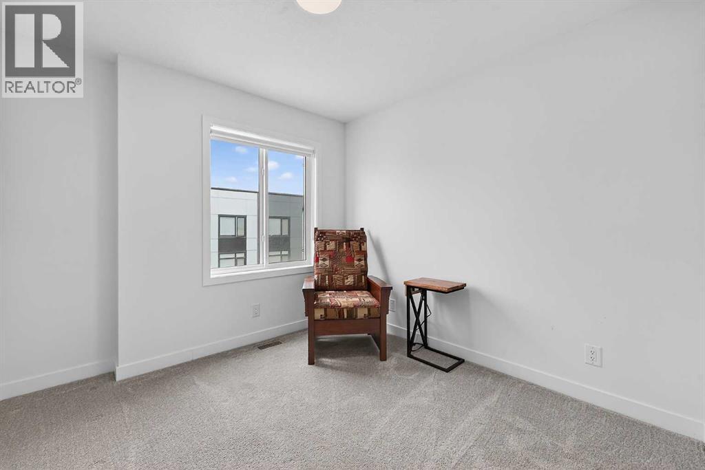8562 19 Avenue SE - 24