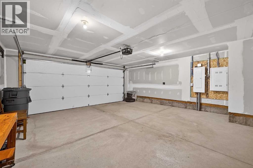 8562 19 Avenue SE - 35