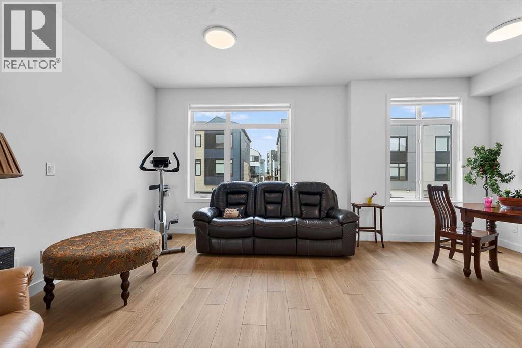 8562 19 Avenue SE - 18