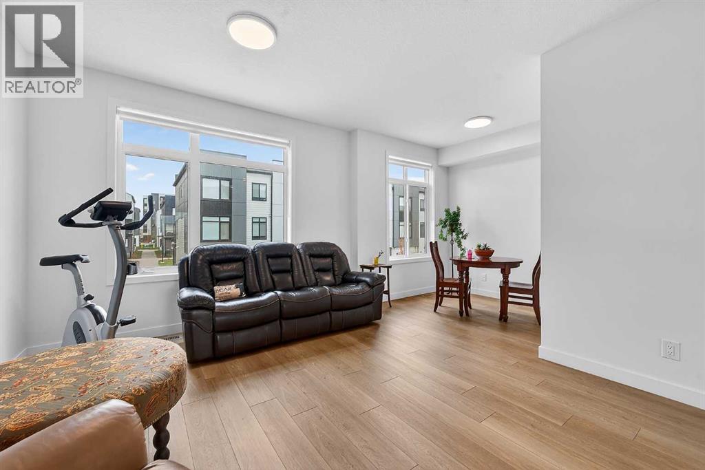 8562 19 Avenue SE - 16