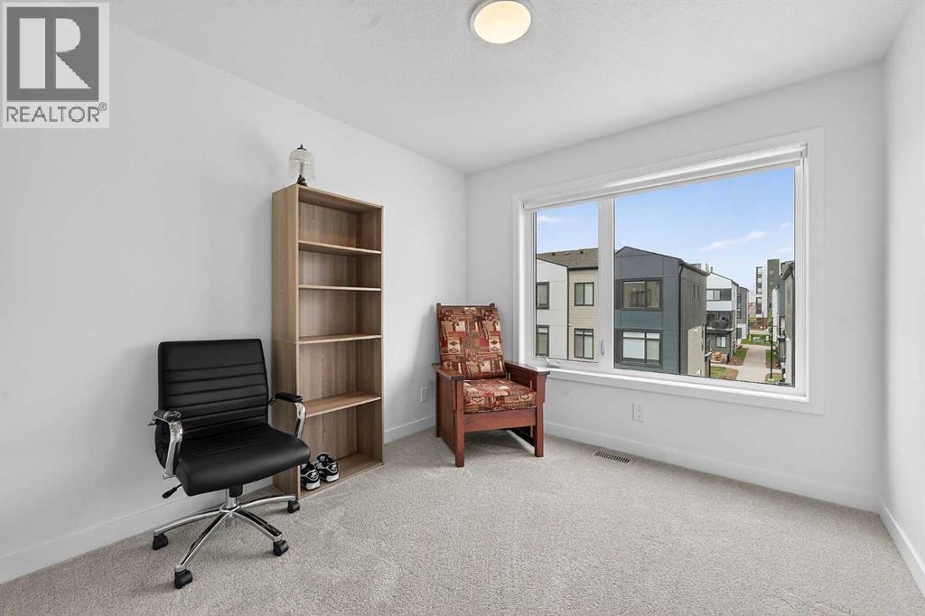8562 19 Avenue SE - 23