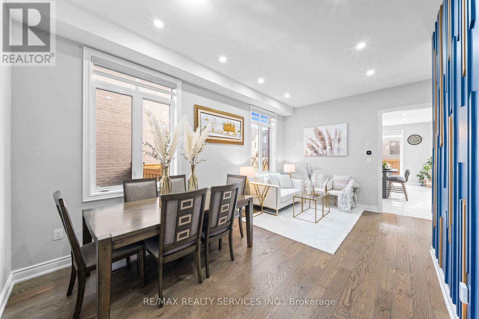 95 EASTMAN DRIVE - 11