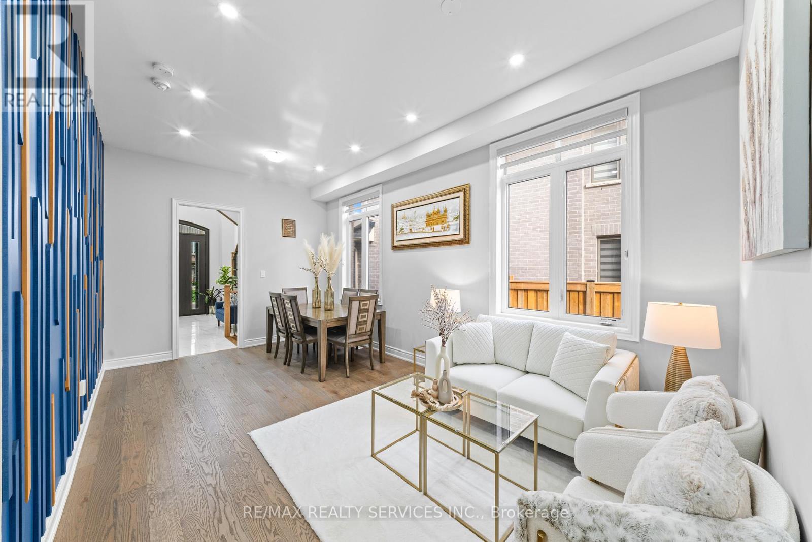 95 EASTMAN DRIVE - 12