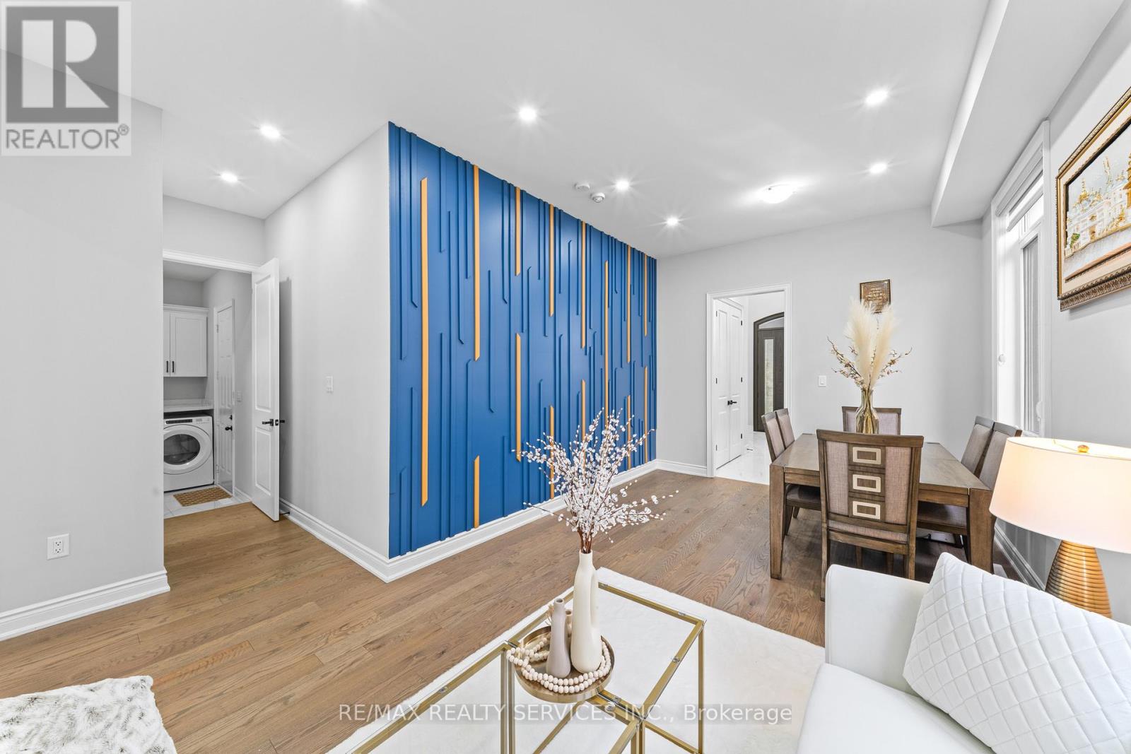 95 EASTMAN DRIVE - 13