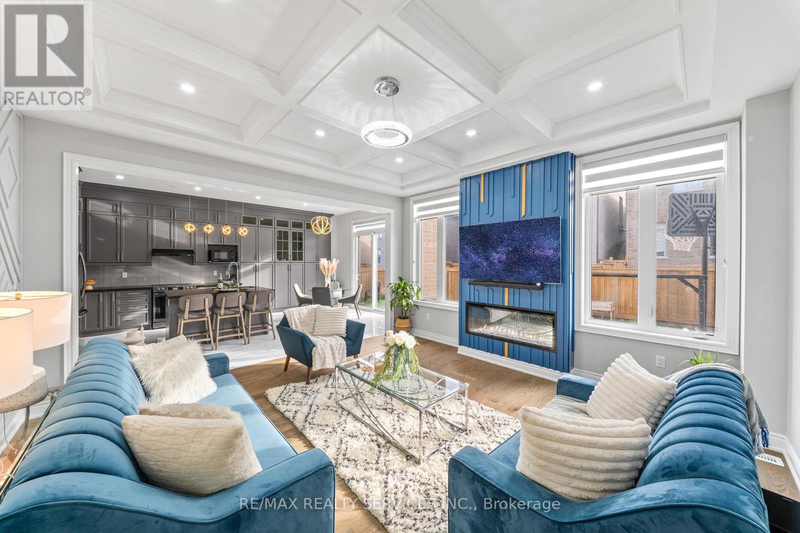 95 EASTMAN DRIVE - 26