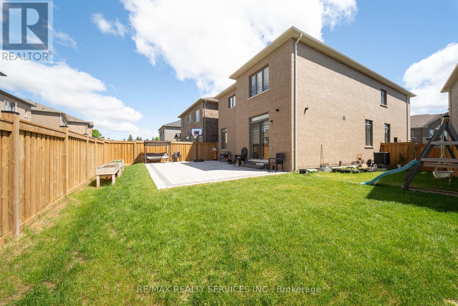 95 EASTMAN DRIVE - 43