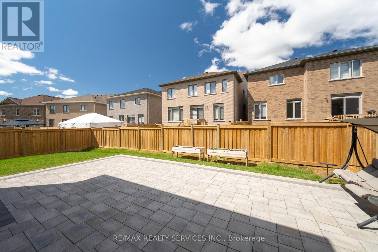 95 EASTMAN DRIVE - 45