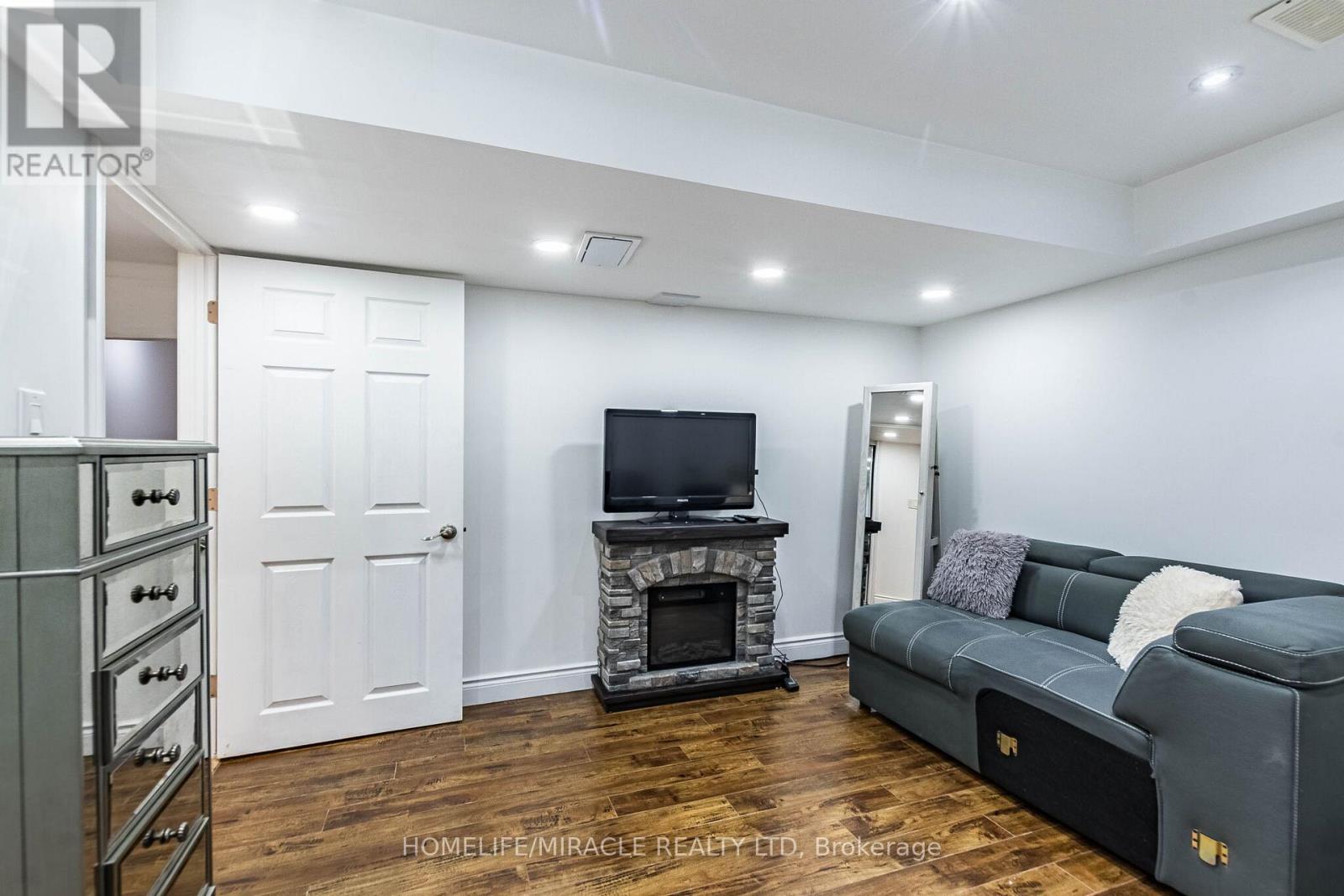 244 ANDREWS TRAIL - 48