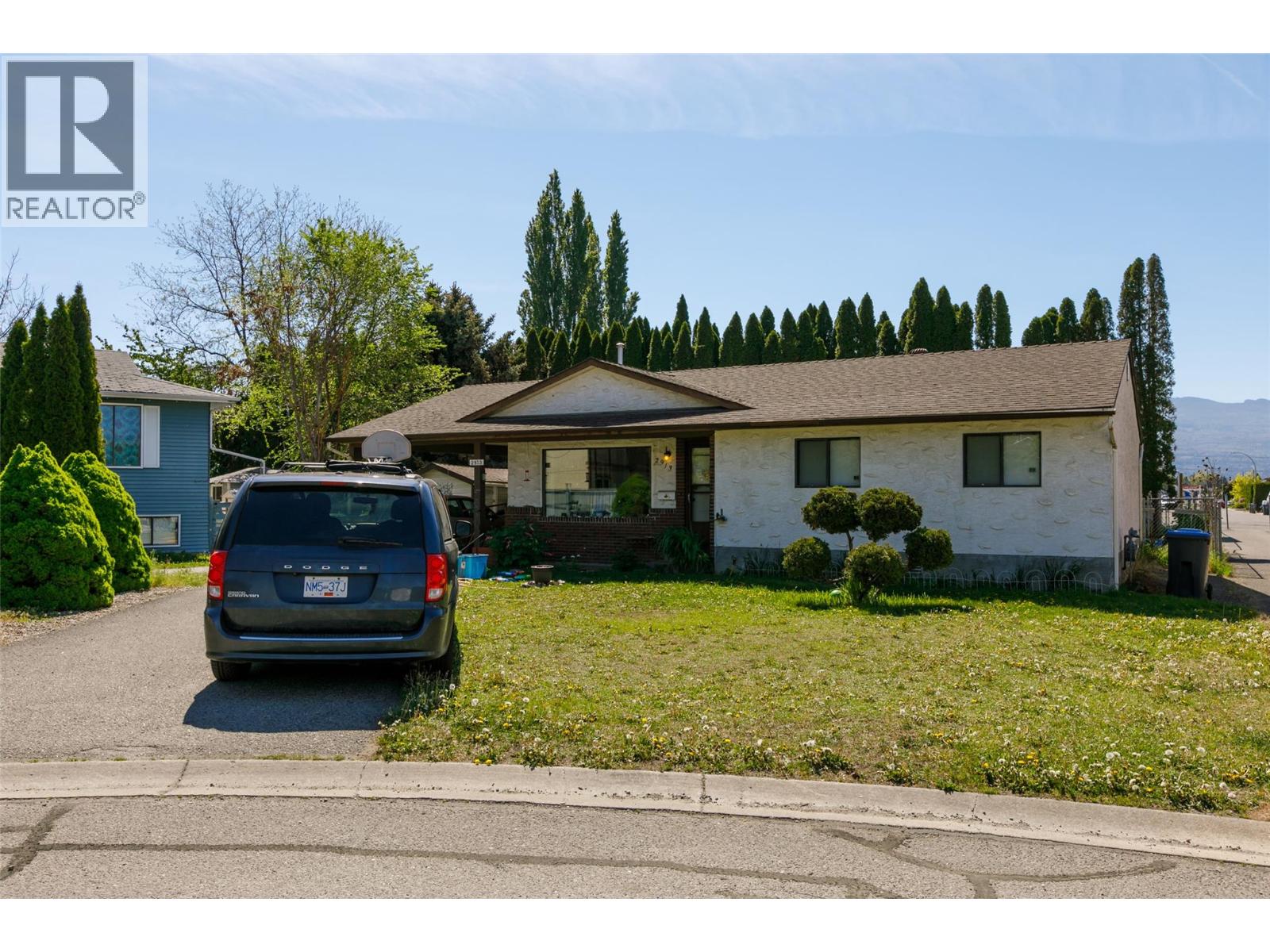 2913 Bouvette Street - 1