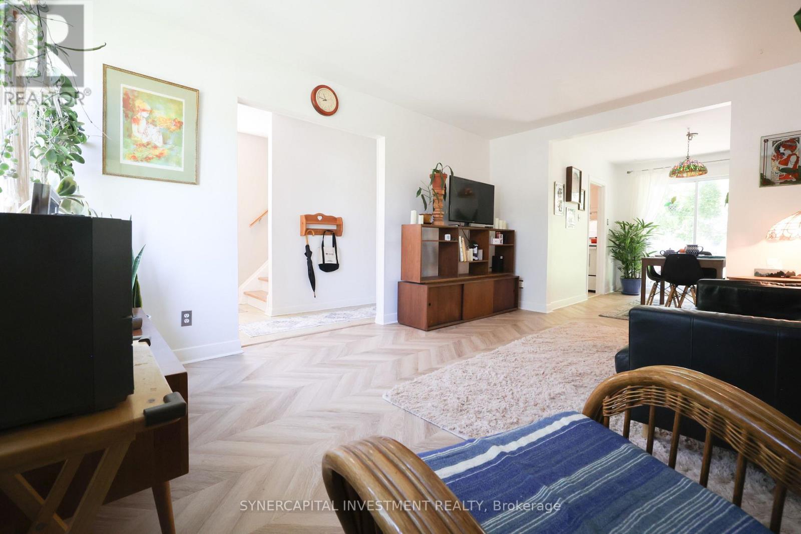 Living Rm facing South West