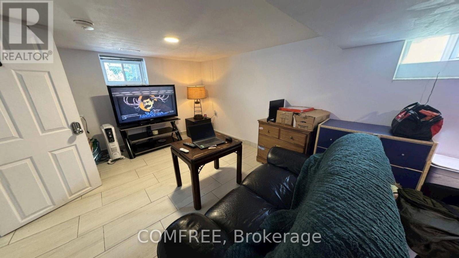 3277 BABY STREET - 19