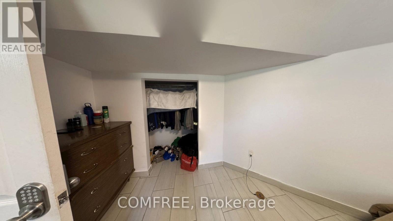 3277 BABY STREET - 22