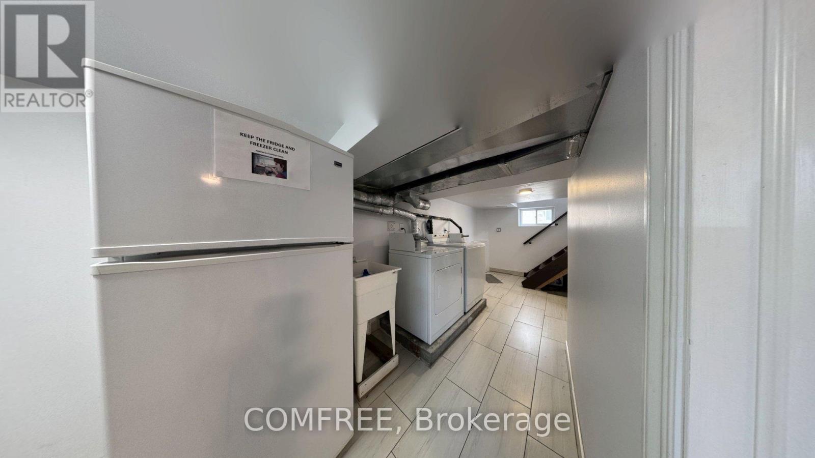 3277 BABY STREET - 23