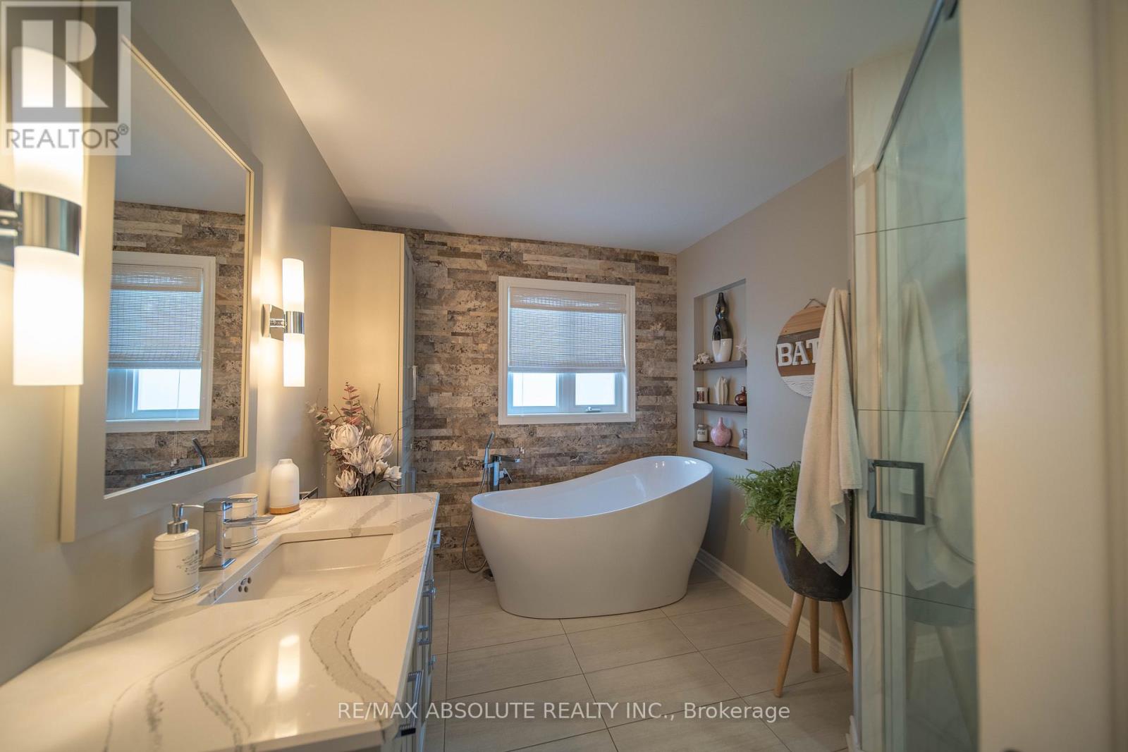 58 ALBERT STREET - 23