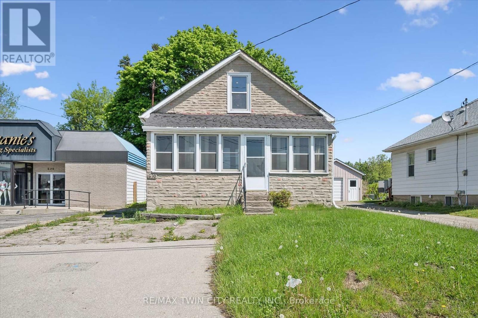 630 MAIN STREET E