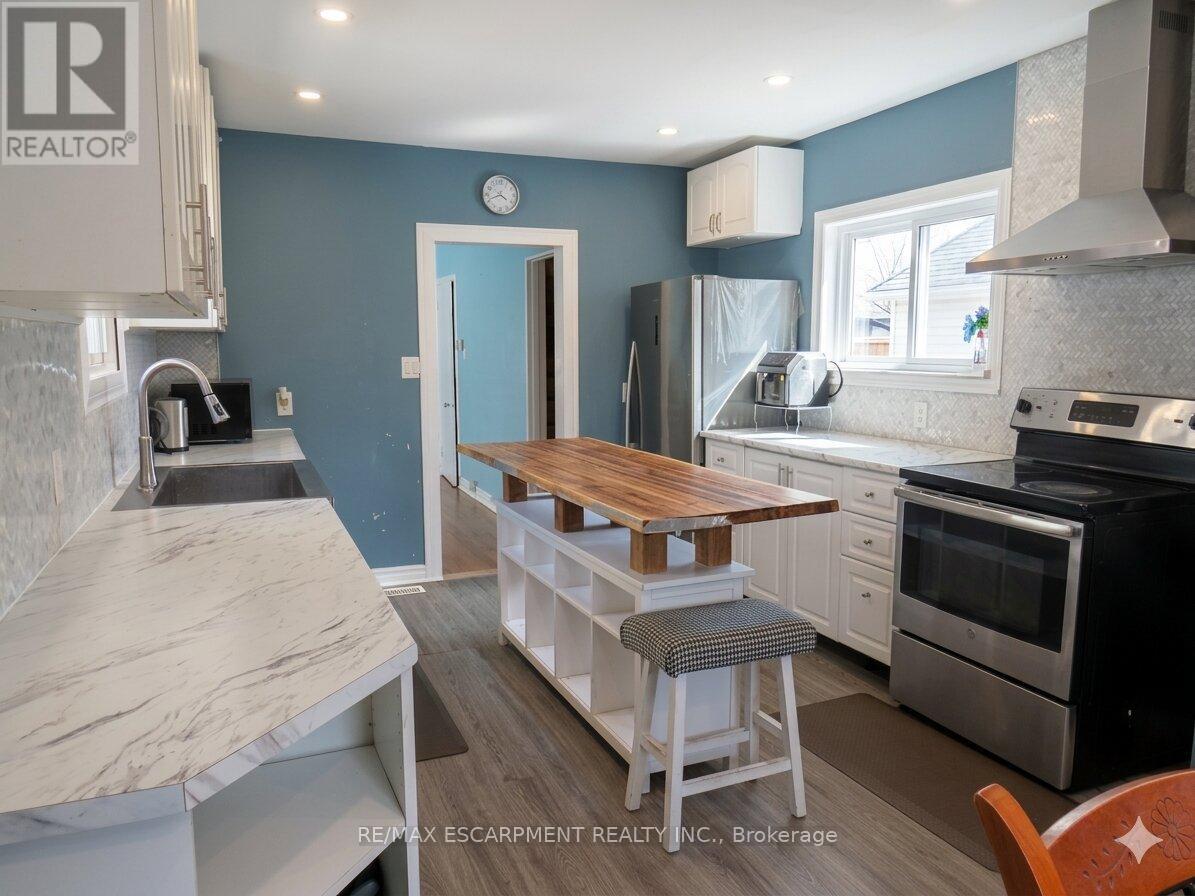 54 EDINBURGH AVENUE - 6