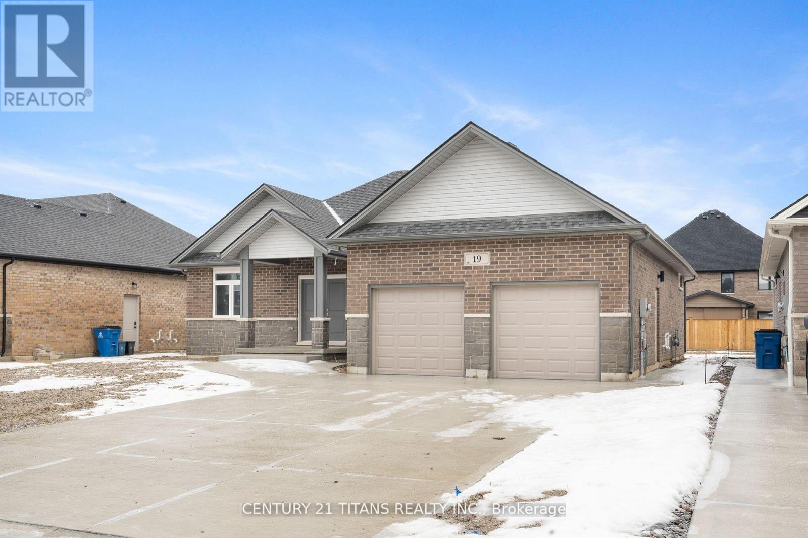 19 TRACY DRIVE - 3