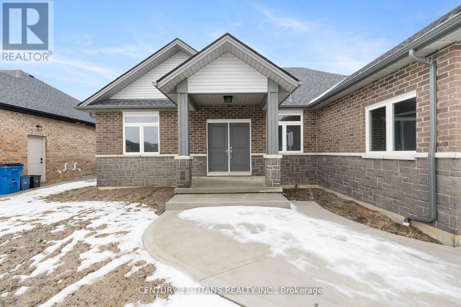 19 TRACY DRIVE - 4