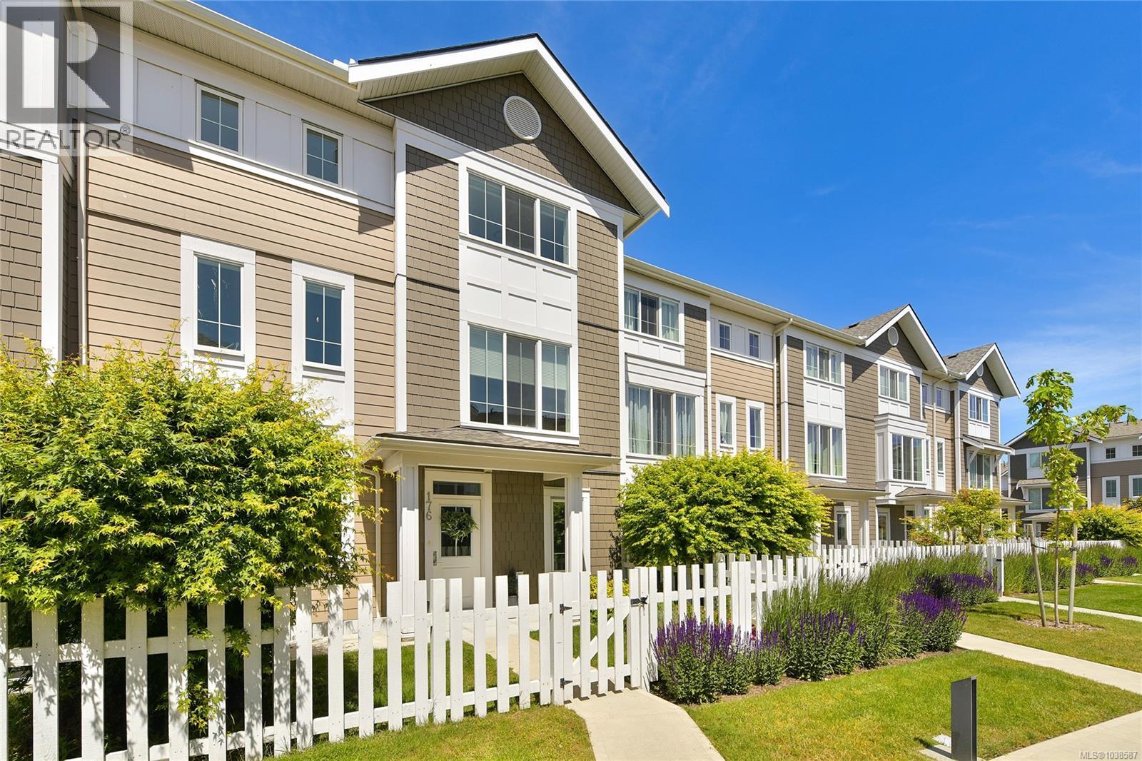 176 3501 Dunlin Street - main photo