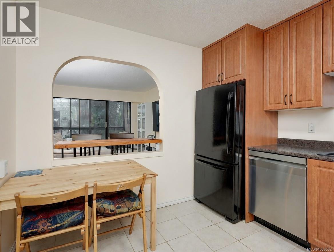 #302 1005 McKenzie Ave - 12