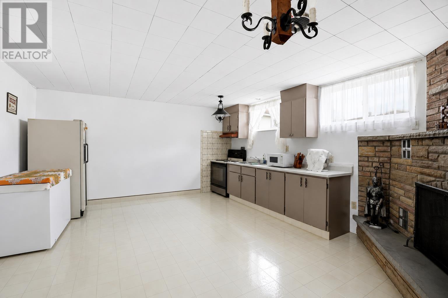 236 Doncaster RD - 23