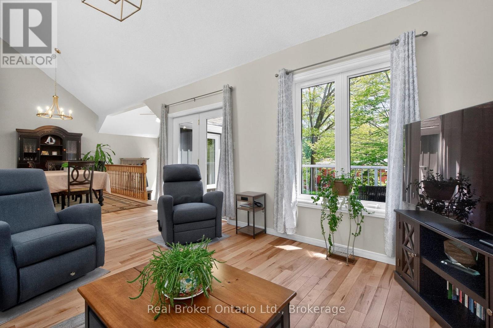 486 FOREST HILL COURT - 12
