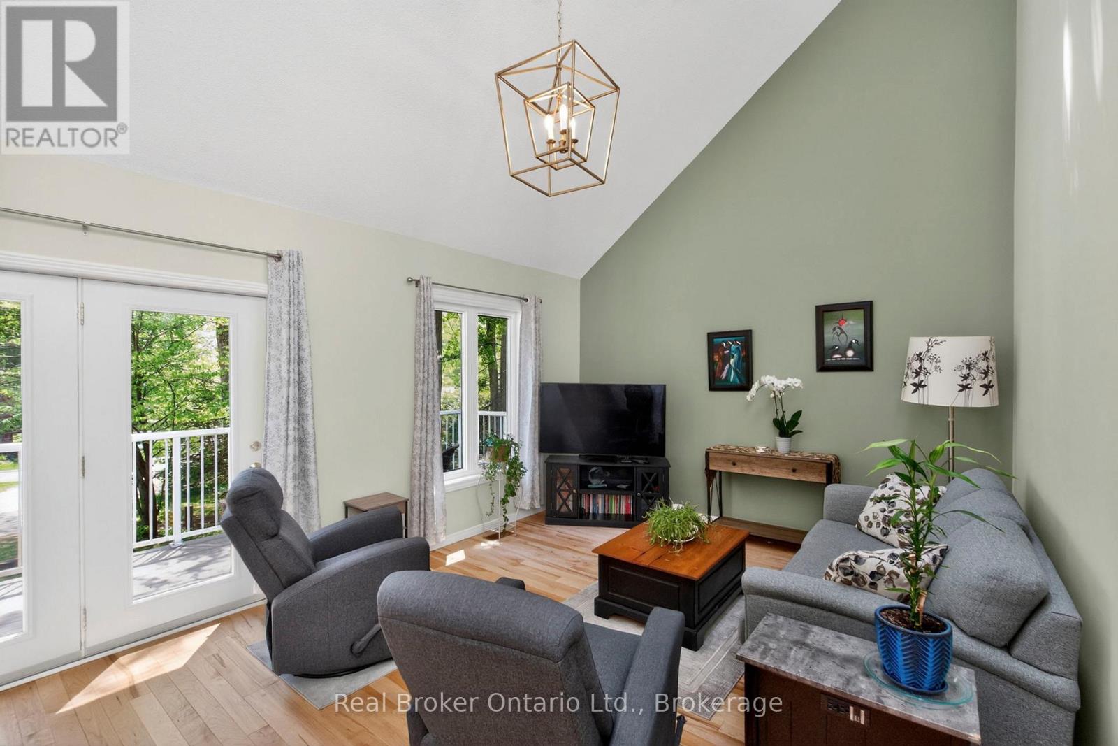 486 FOREST HILL COURT - 13