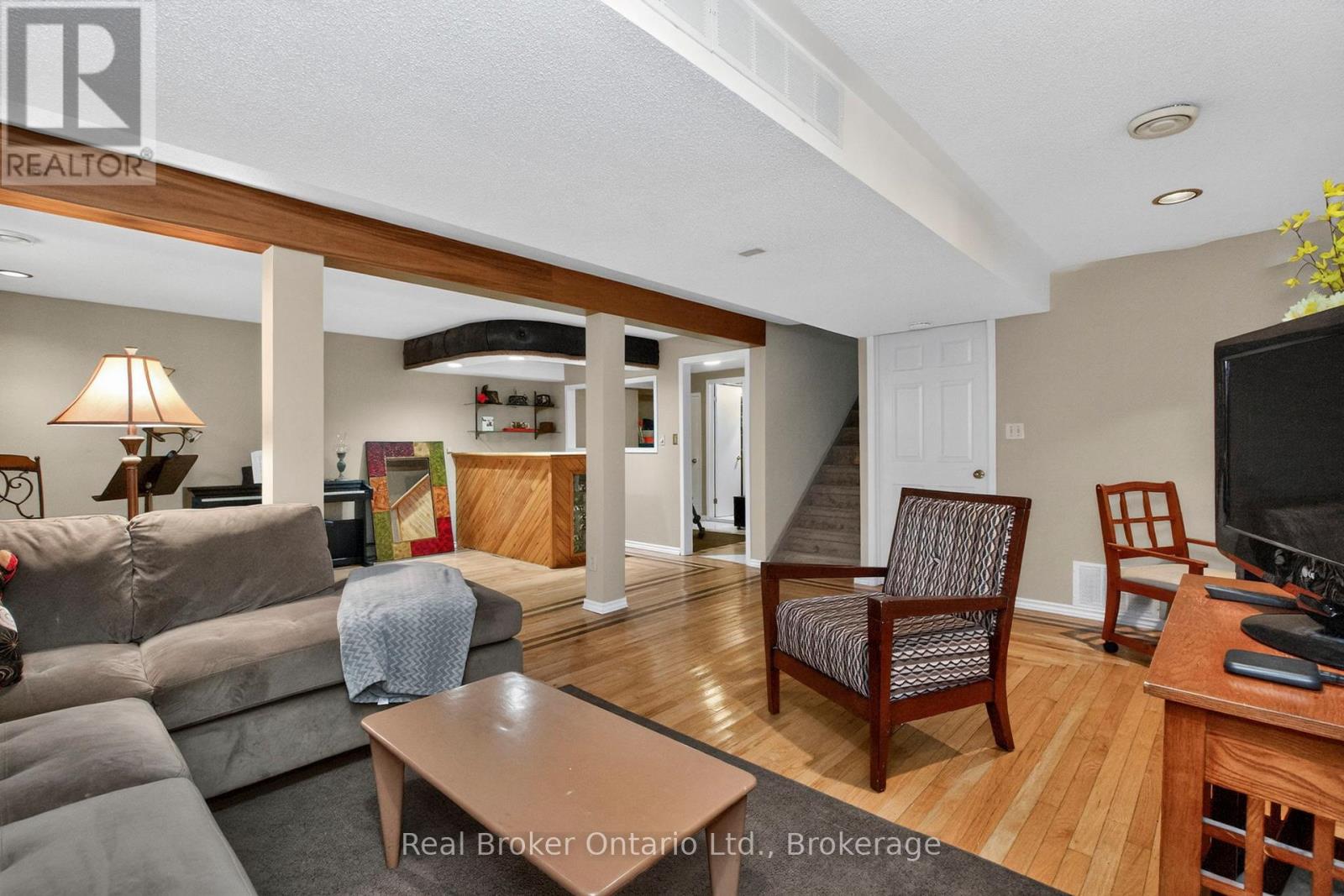 486 FOREST HILL COURT - 31