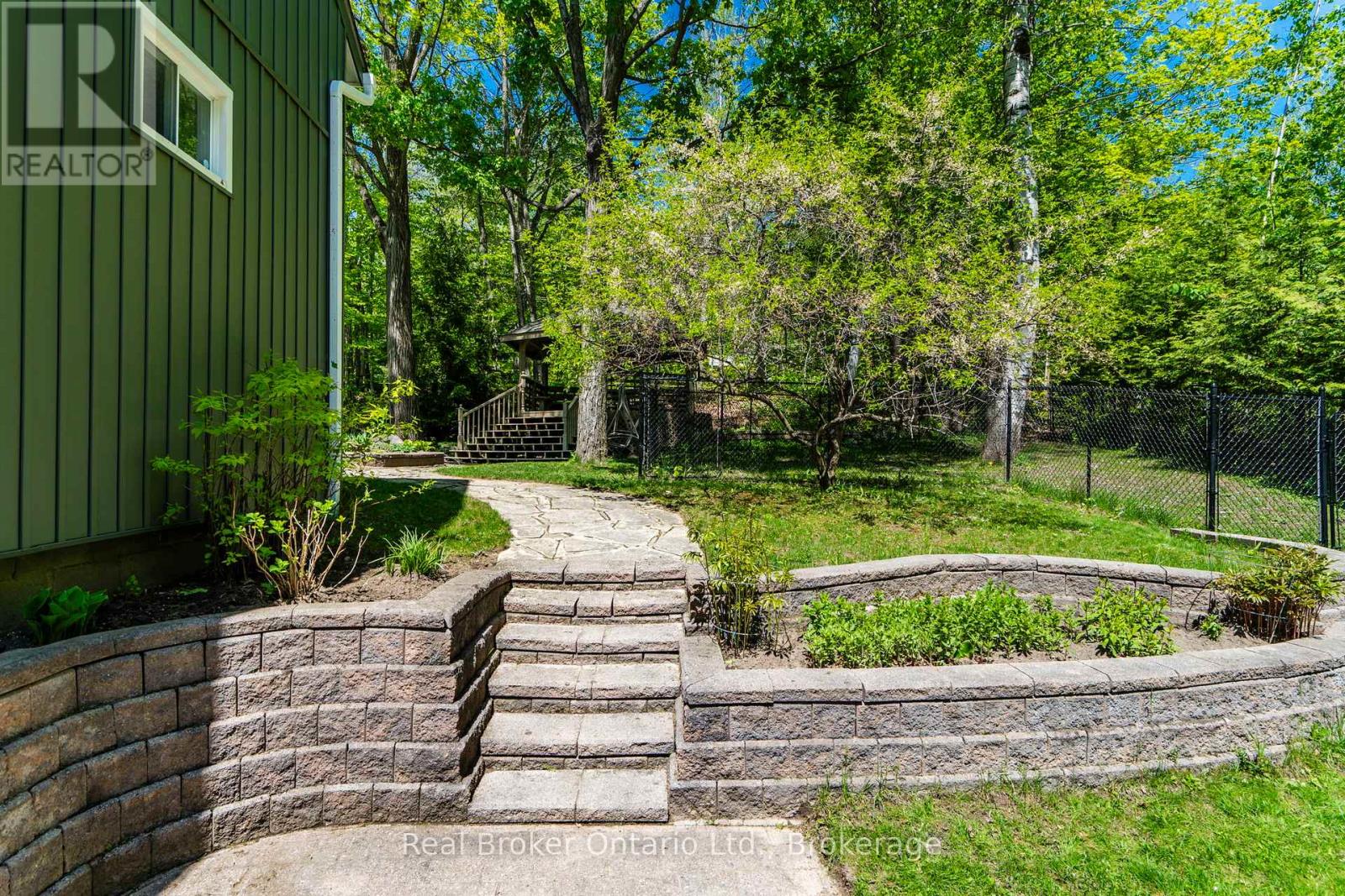 486 FOREST HILL COURT - 40