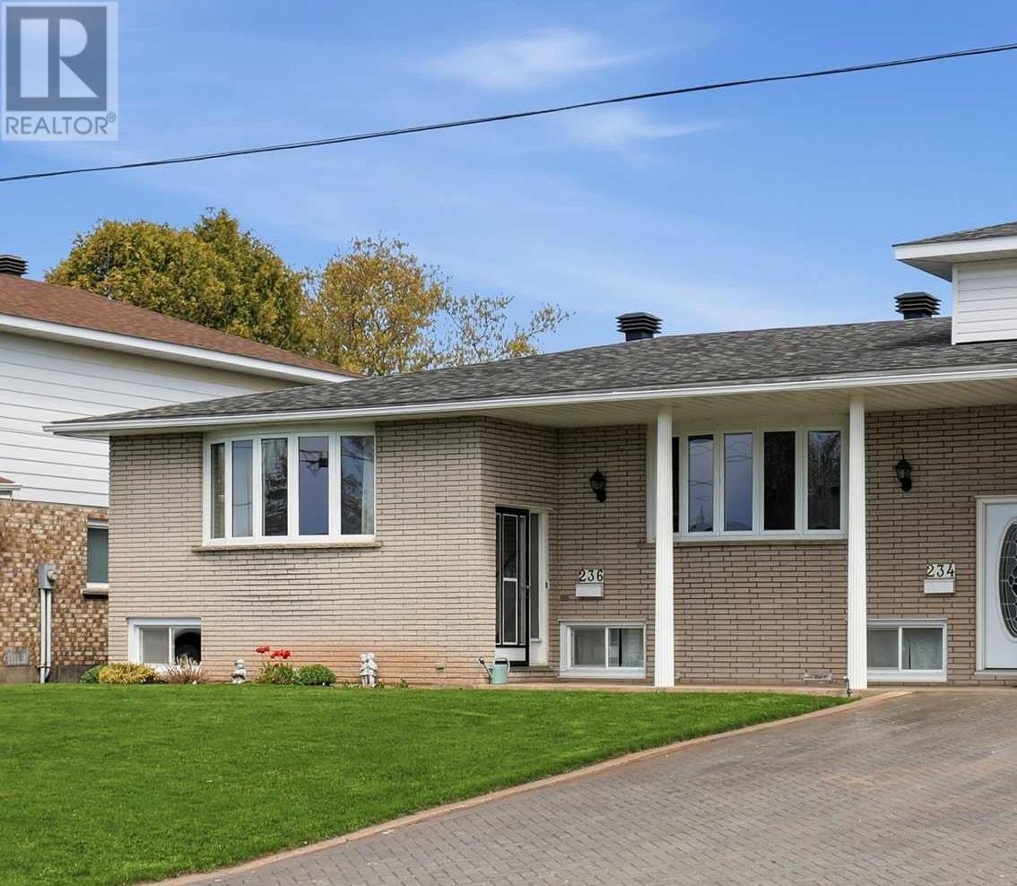 236 Doncaster RD - 27