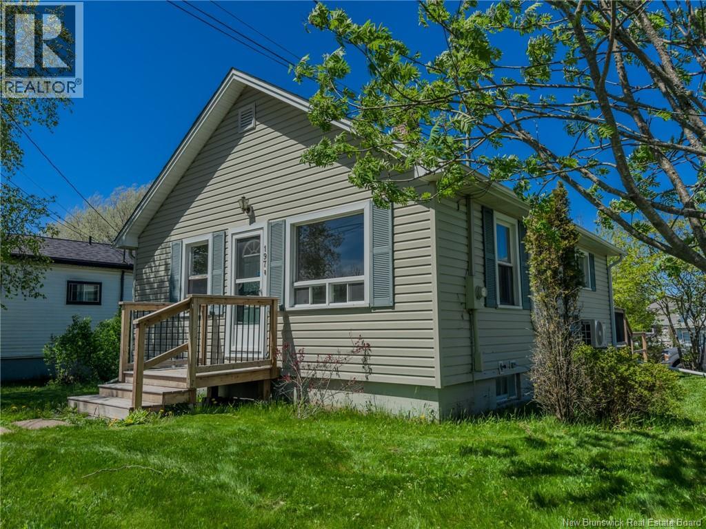 197 Montreal Avenue - 4