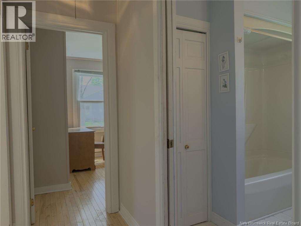 197 Montreal Avenue - 28
