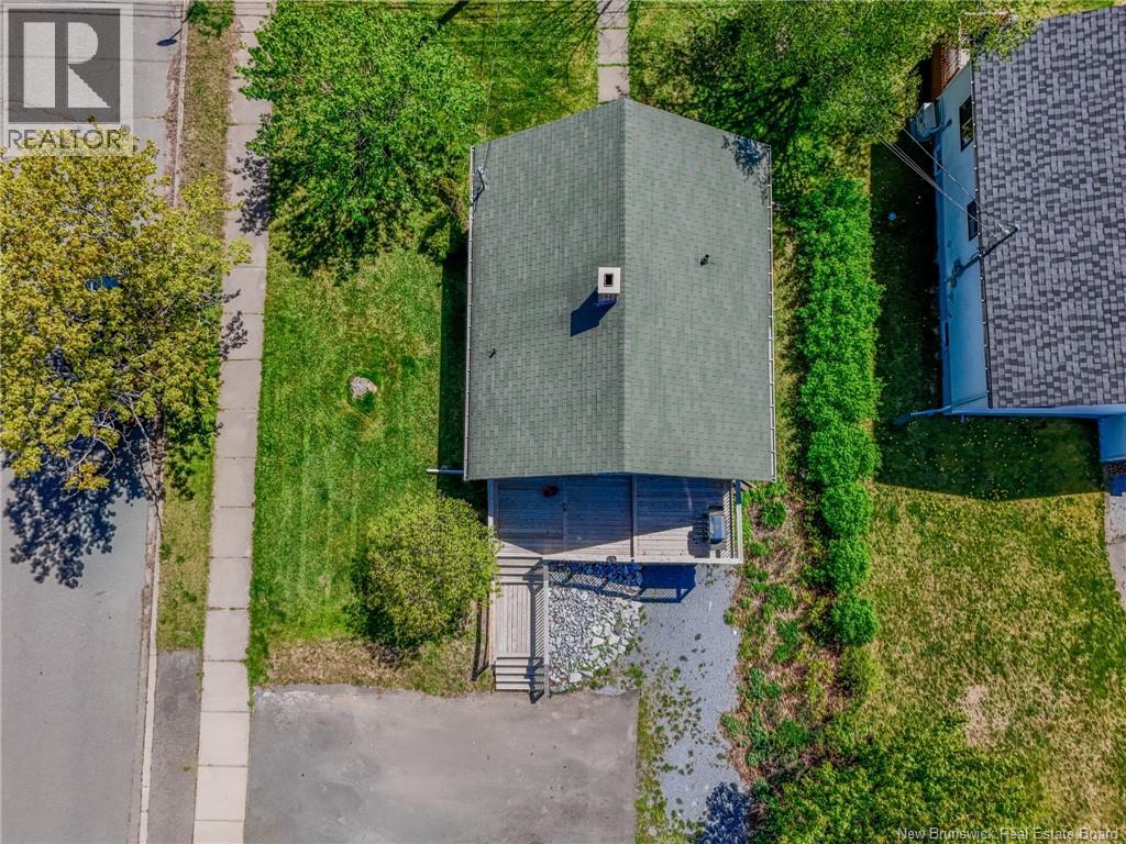 197 Montreal Avenue - 45
