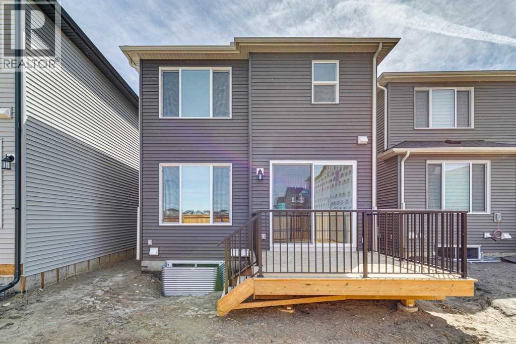 599 Buffaloberry Manor SE - 35
