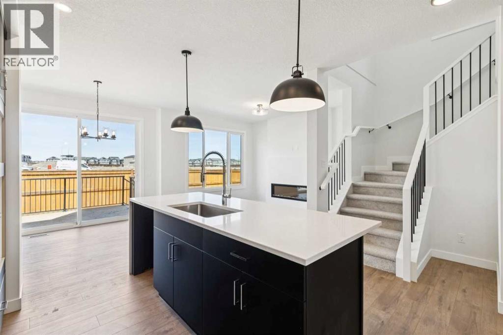 599 Buffaloberry Manor SE - 9
