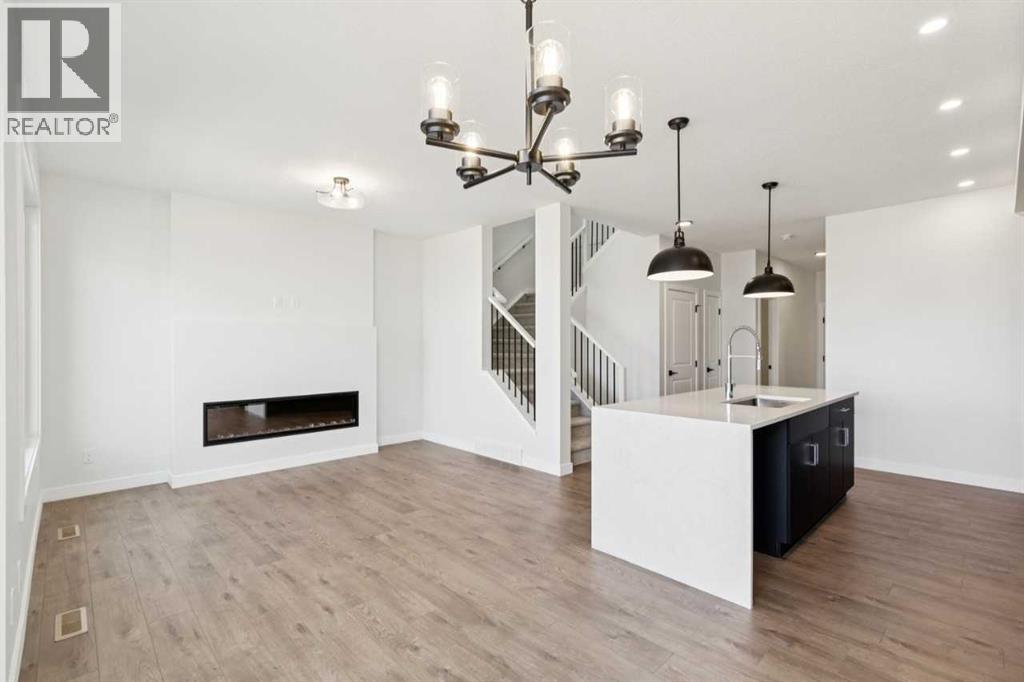 599 Buffaloberry Manor SE - 14